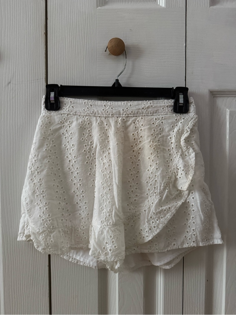Vintage Hollister White Eyelet Ruffle Skort